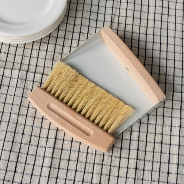 Dustpan & brush set